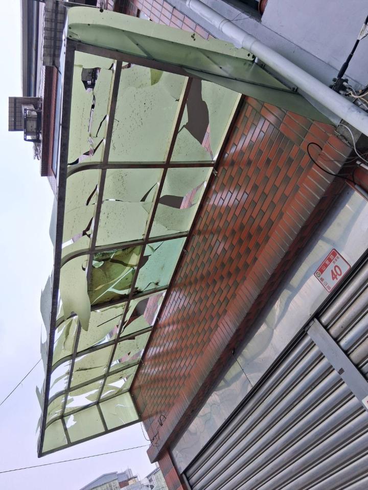 遮雨棚安裝案件圖片