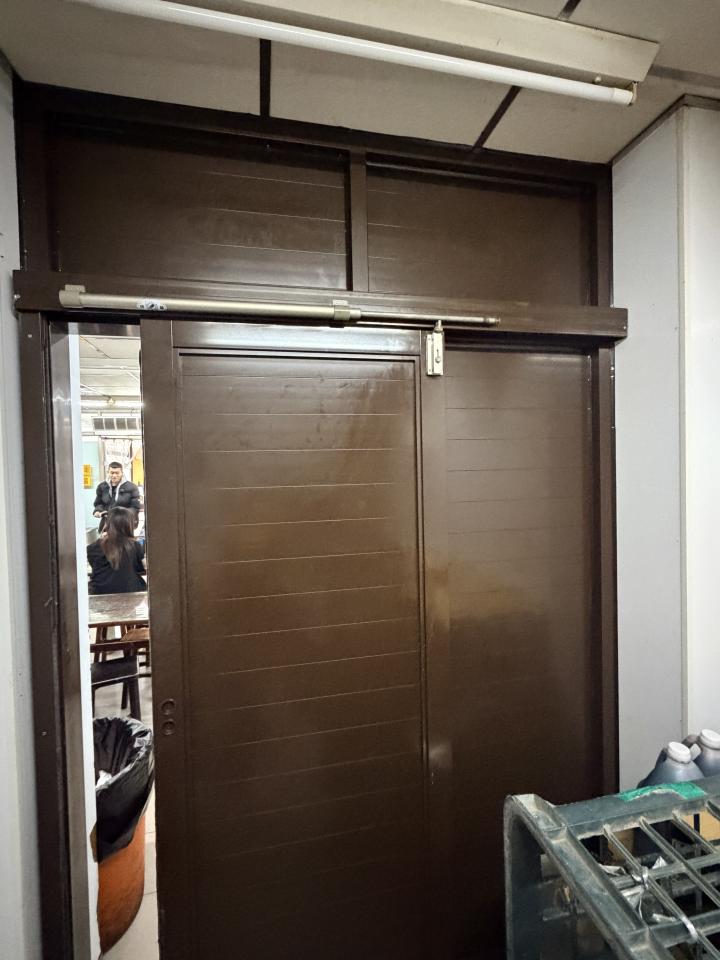 鋁門窗案件圖片