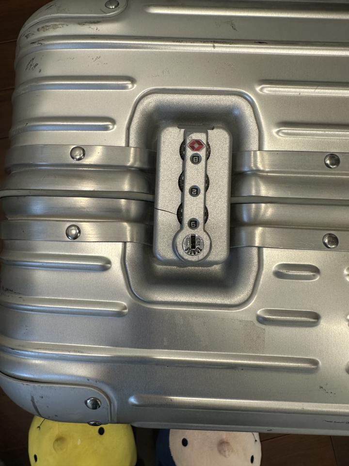 行李箱維修案件圖片