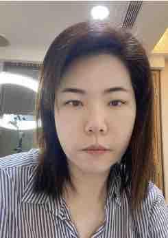 Liv Lee 中英台語，三向翻譯，口譯，隨行翻譯，商業翻譯