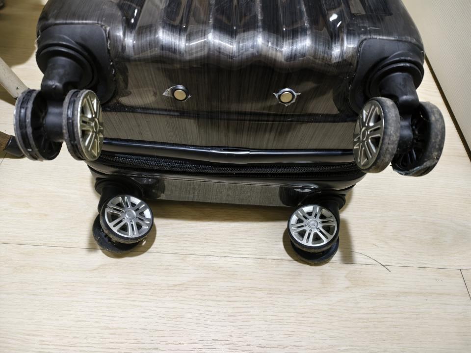 行李箱維修案件圖片