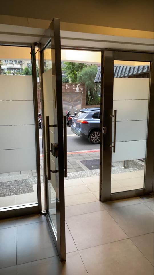 門片安裝案件圖片