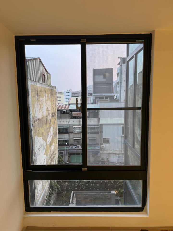 窗簾安裝維修案件圖片