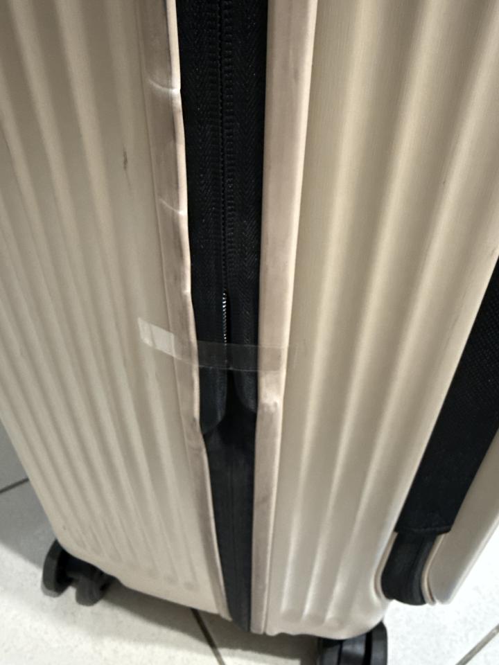 行李箱維修案件圖片