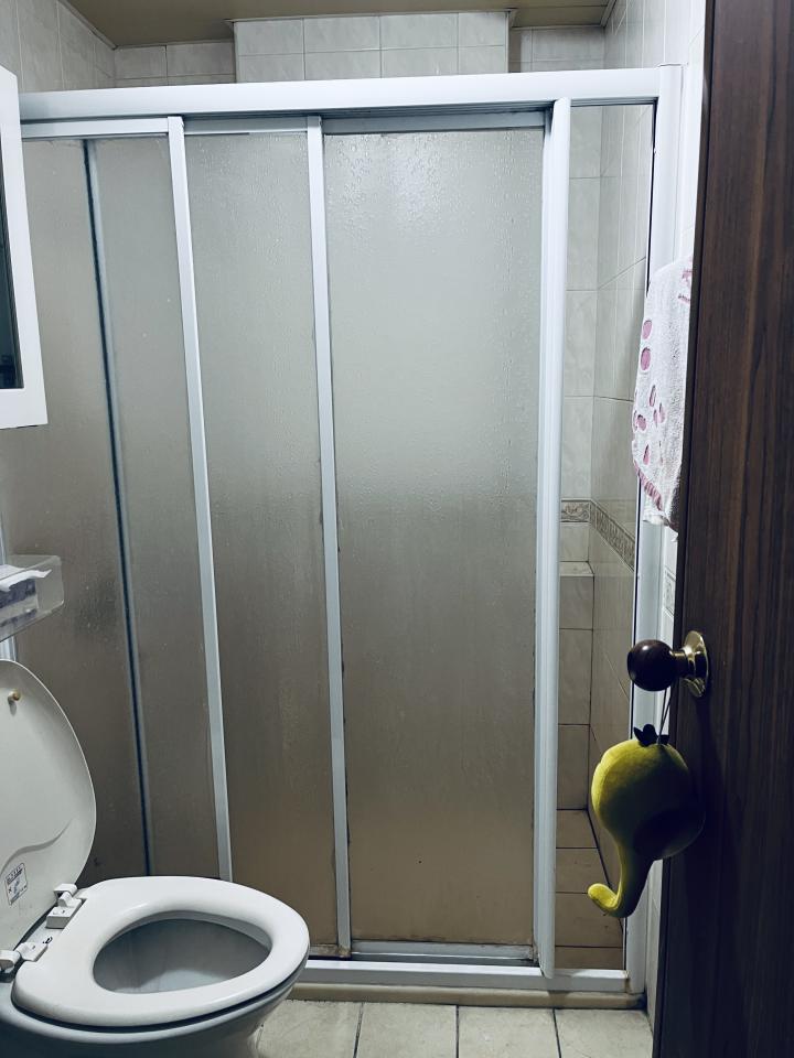 淋浴拉門安裝維修案件圖片