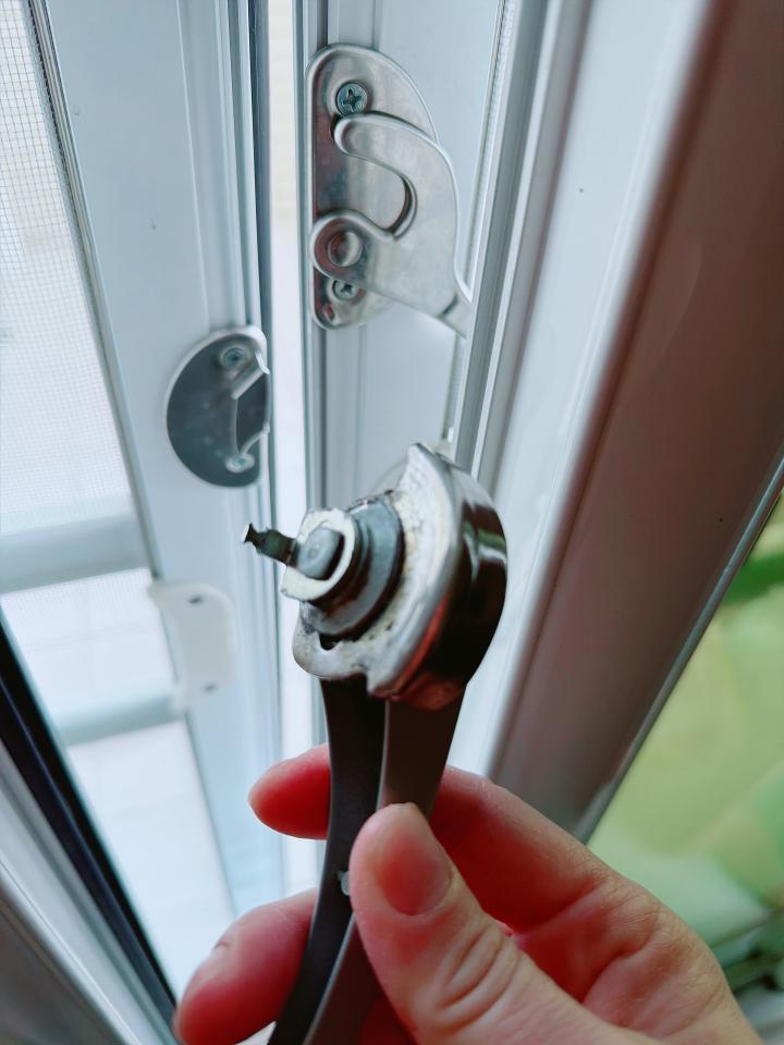 窗戶維修案件圖片