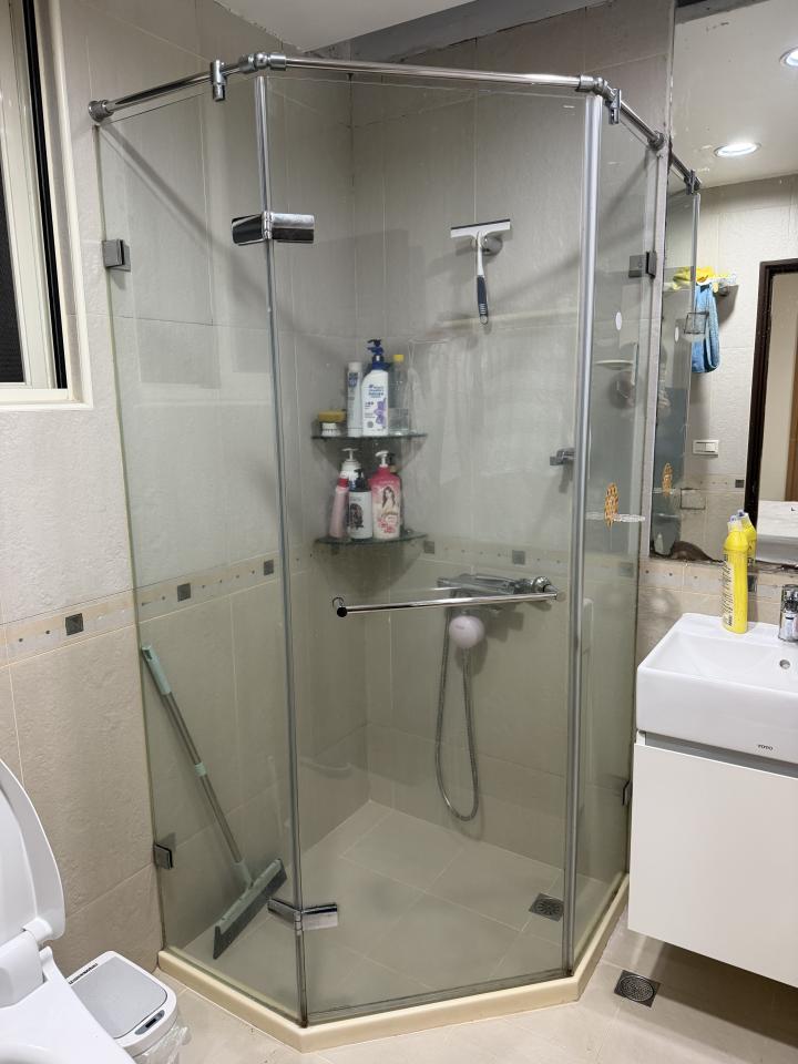 淋浴拉門安裝維修案件圖片