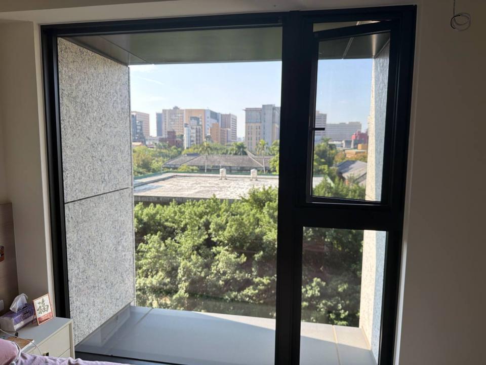 窗簾安裝維修案件圖片