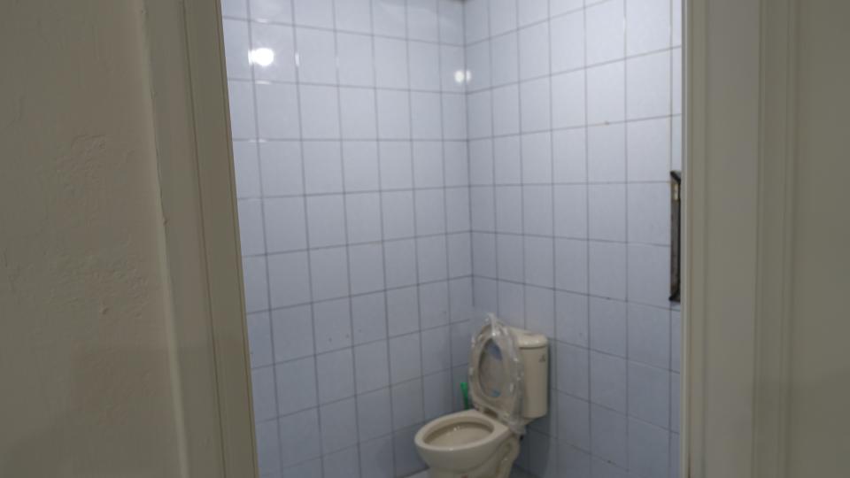 廁所隔間案件圖片