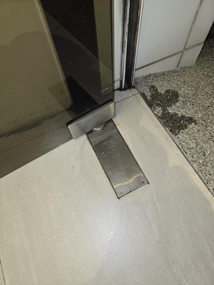 門片維修案件圖片