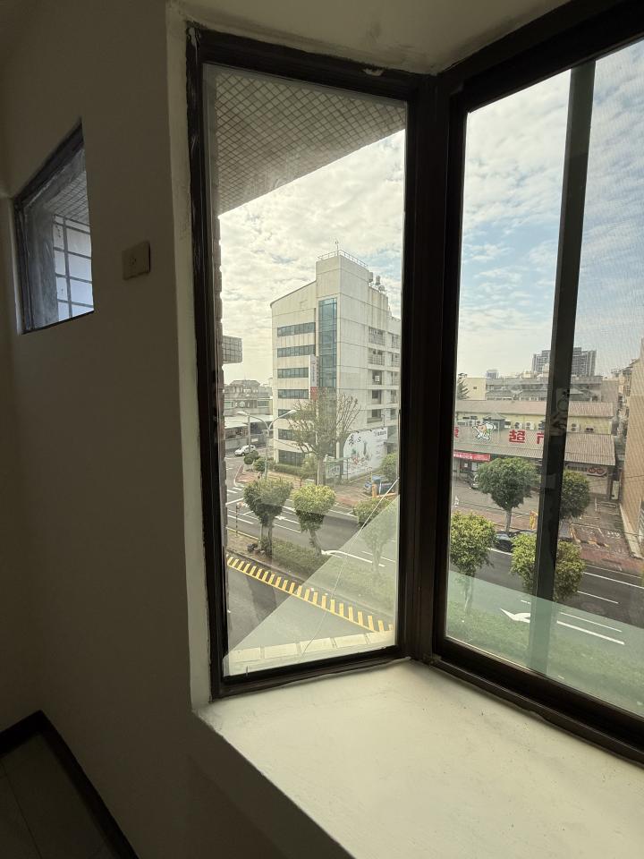 窗戶維修案件圖片