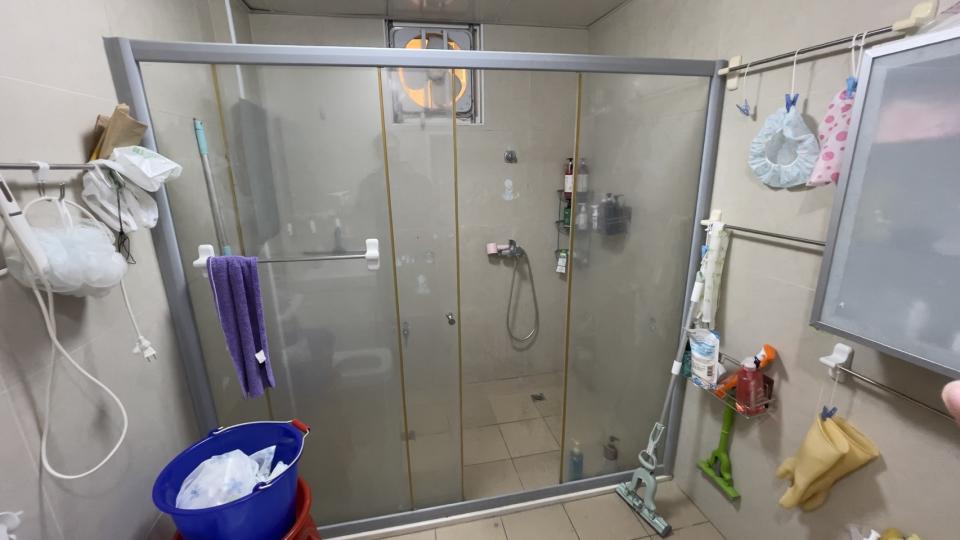 淋浴拉門安裝維修案件圖片