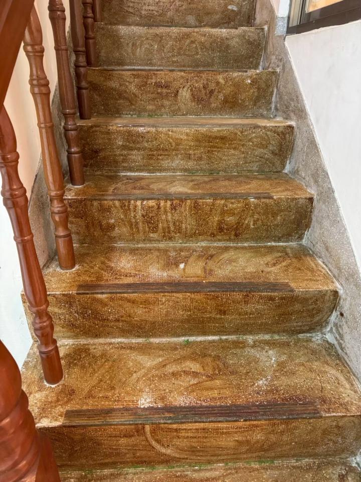 樓梯扶手案件圖片