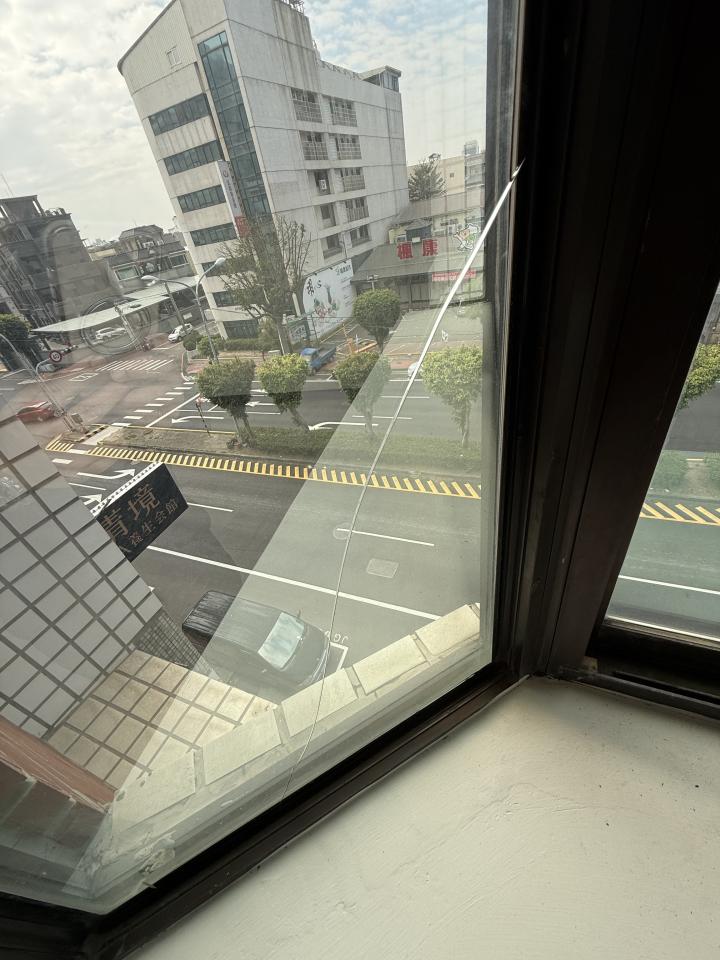 窗戶維修案件圖片