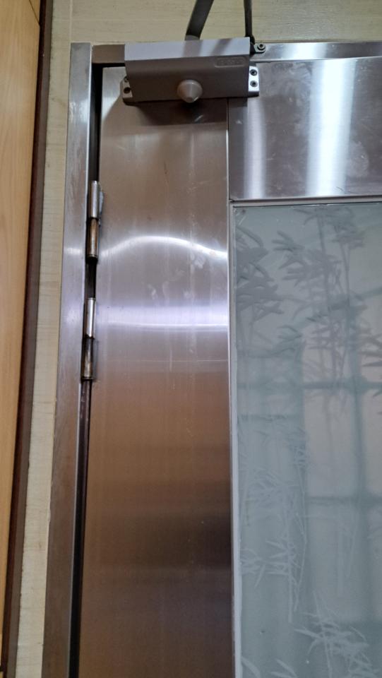 門片維修案件圖片