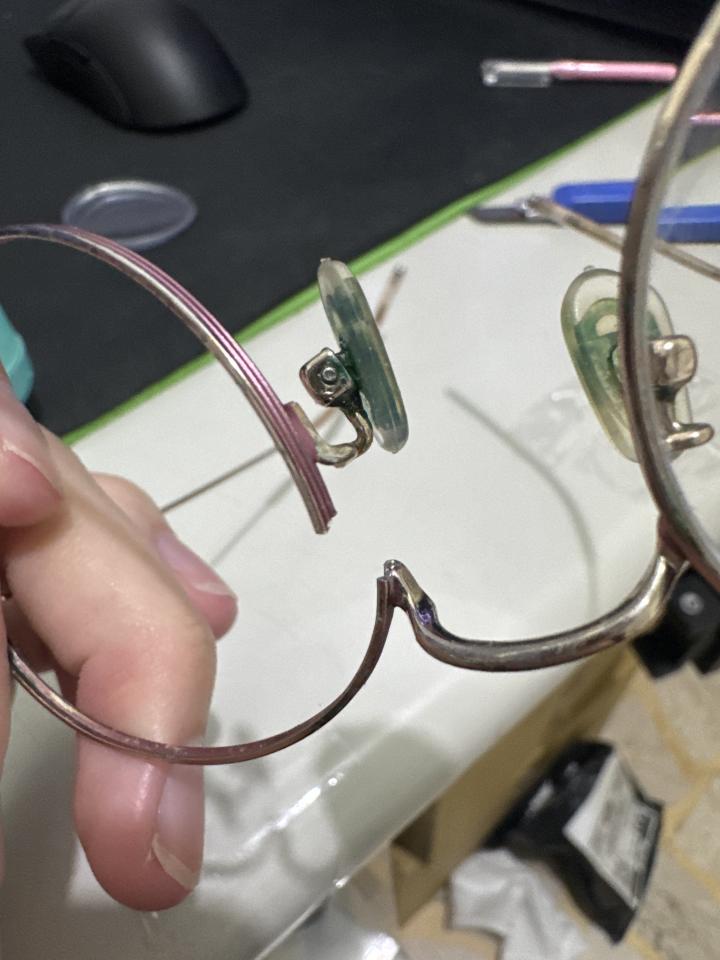 眼鏡維修案件圖片