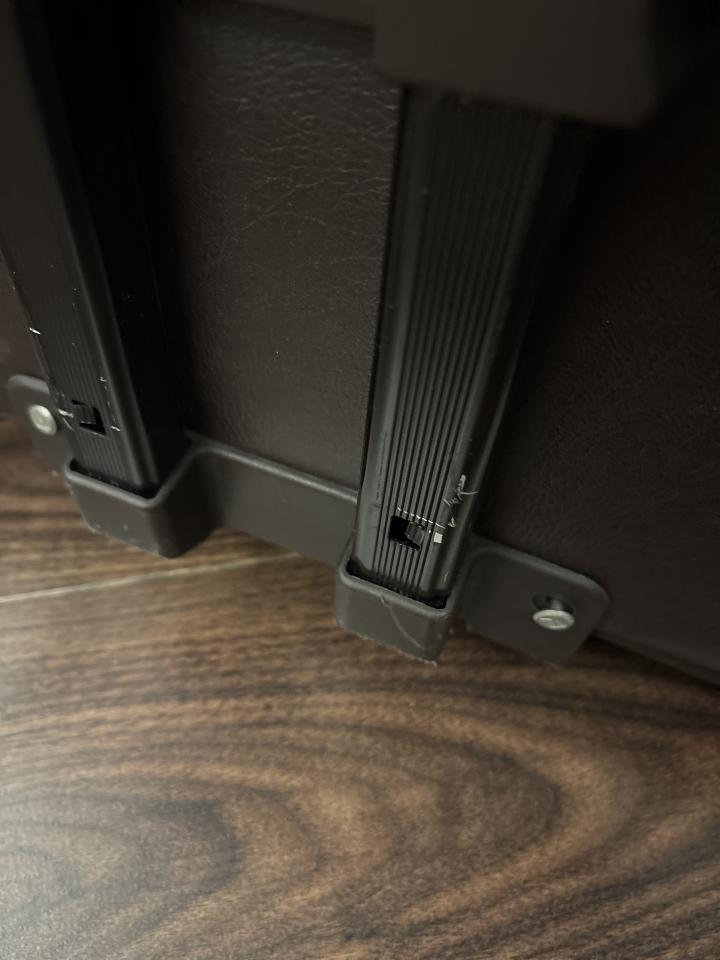 行李箱維修案件圖片