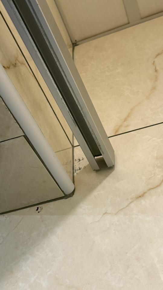 浴室門案件圖片