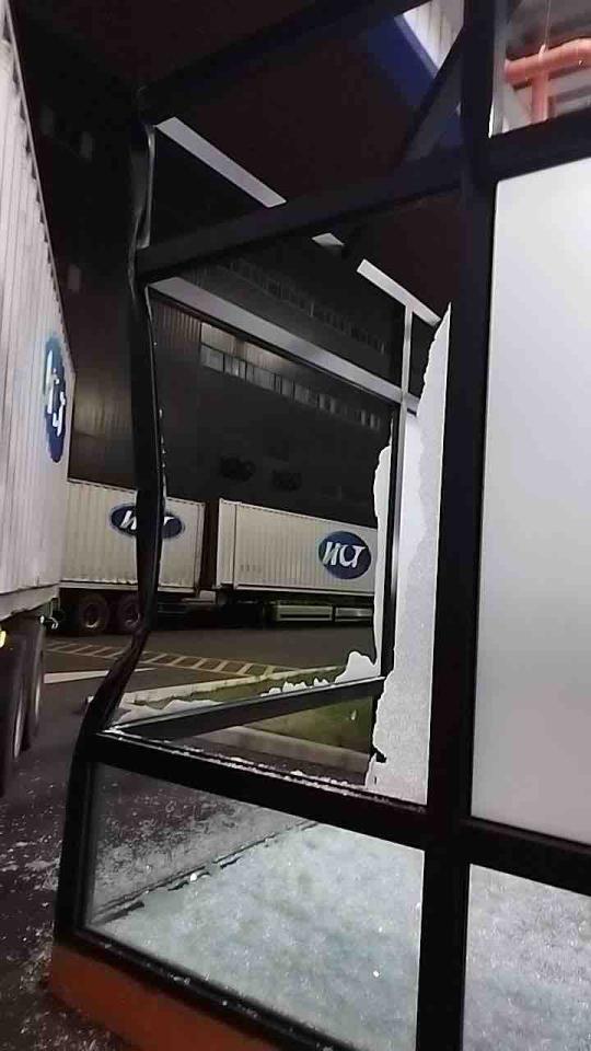 窗戶維修案件圖片
