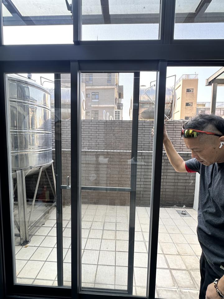 鋁門窗案件圖片