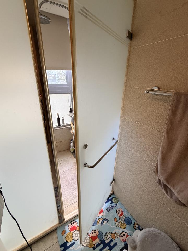 淋浴拉門安裝維修案件圖片