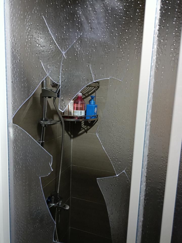 淋浴拉門安裝維修案件圖片