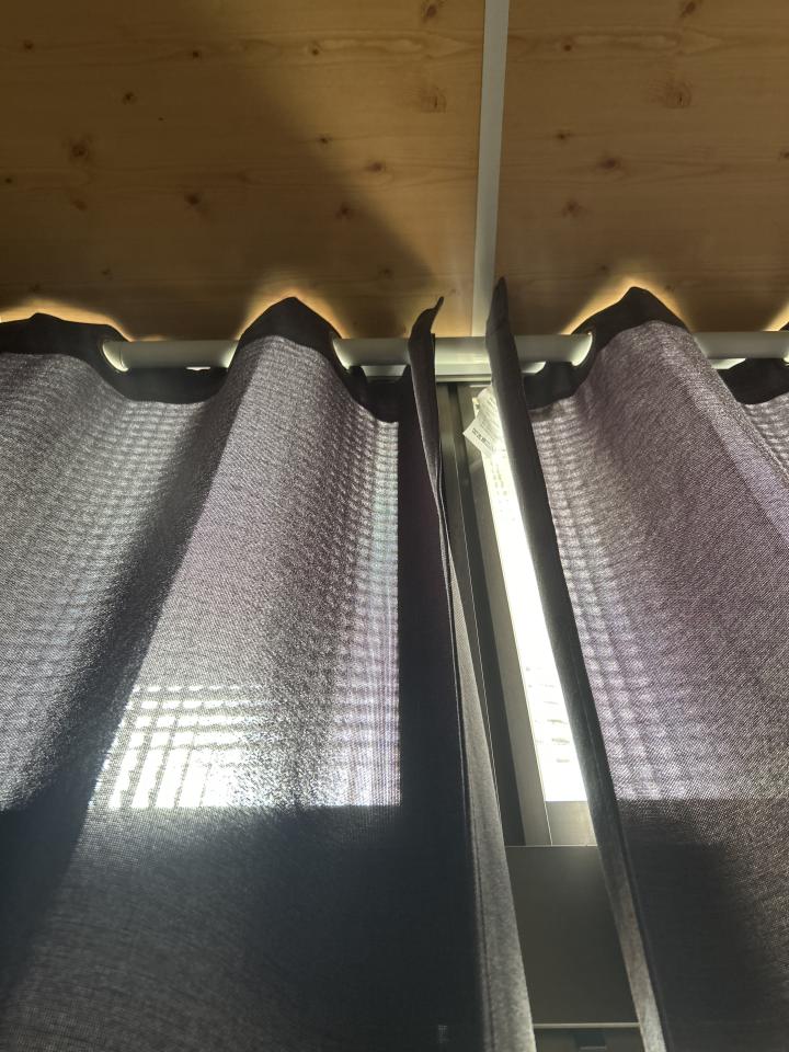 窗簾安裝維修案件圖片