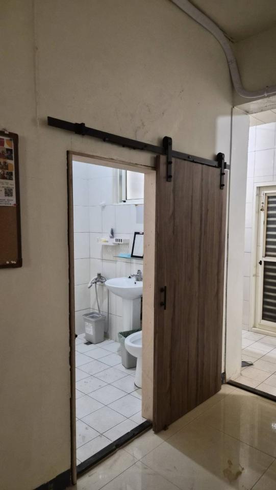 門片安裝案件圖片