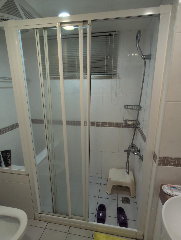 淋浴拉門安裝維修案件圖片