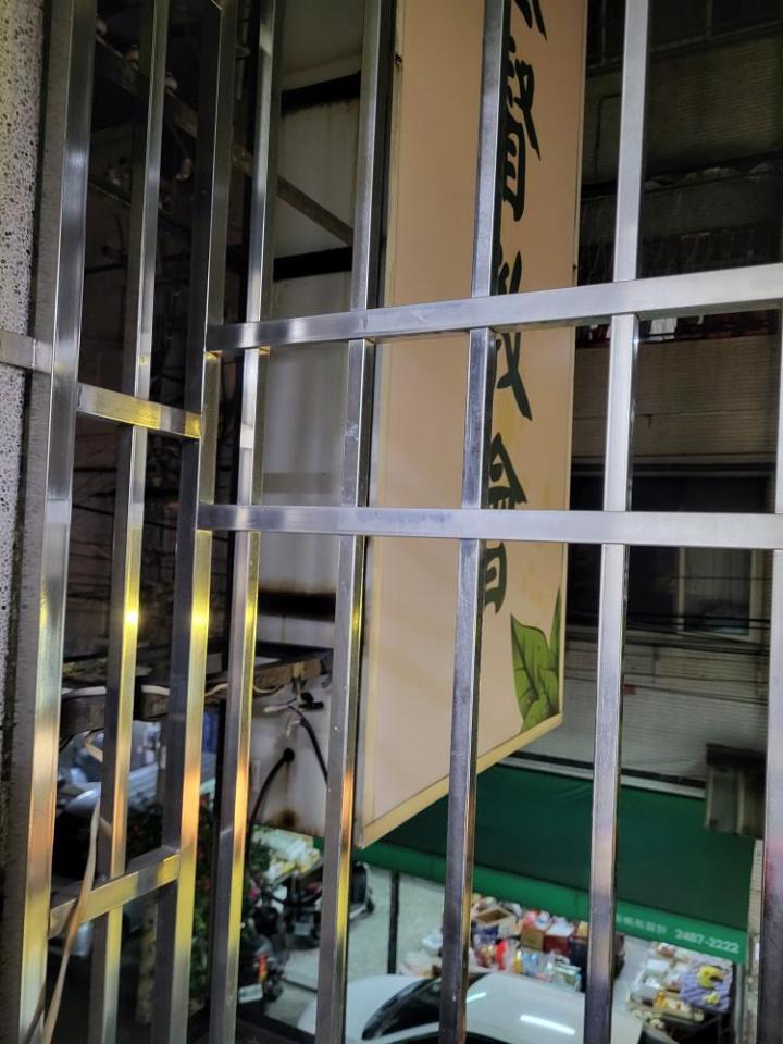招牌維修案件圖片