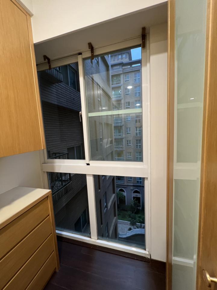 窗簾安裝維修案件圖片