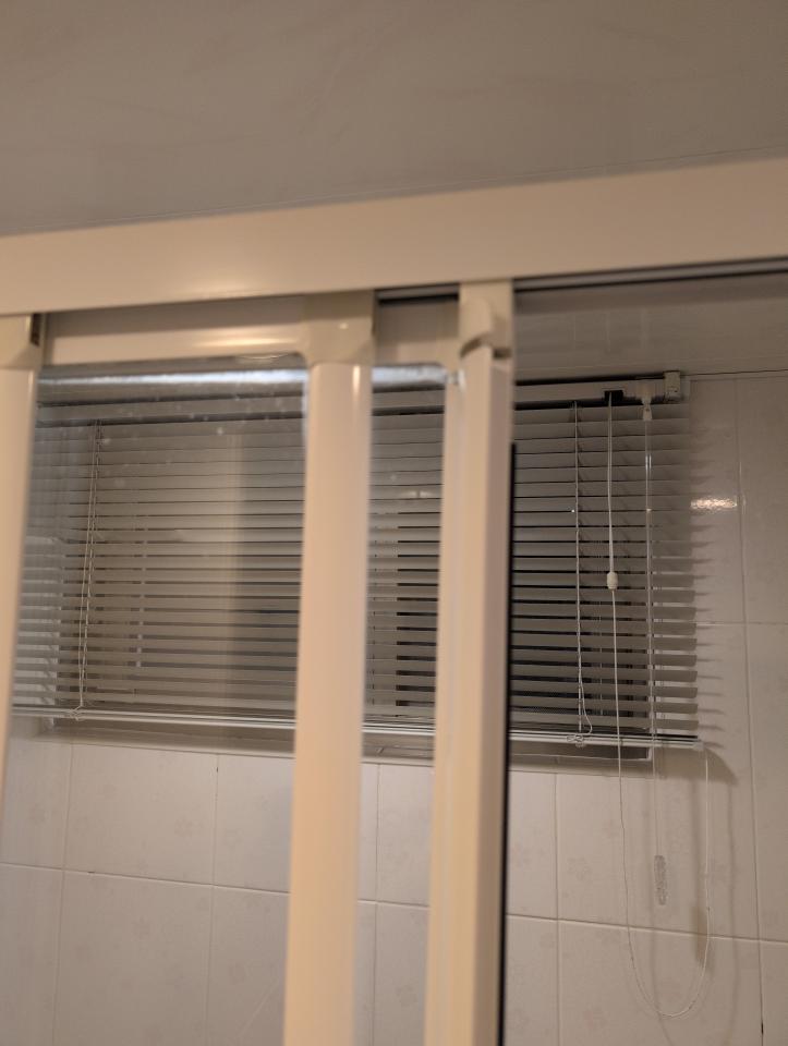 淋浴拉門安裝維修案件圖片