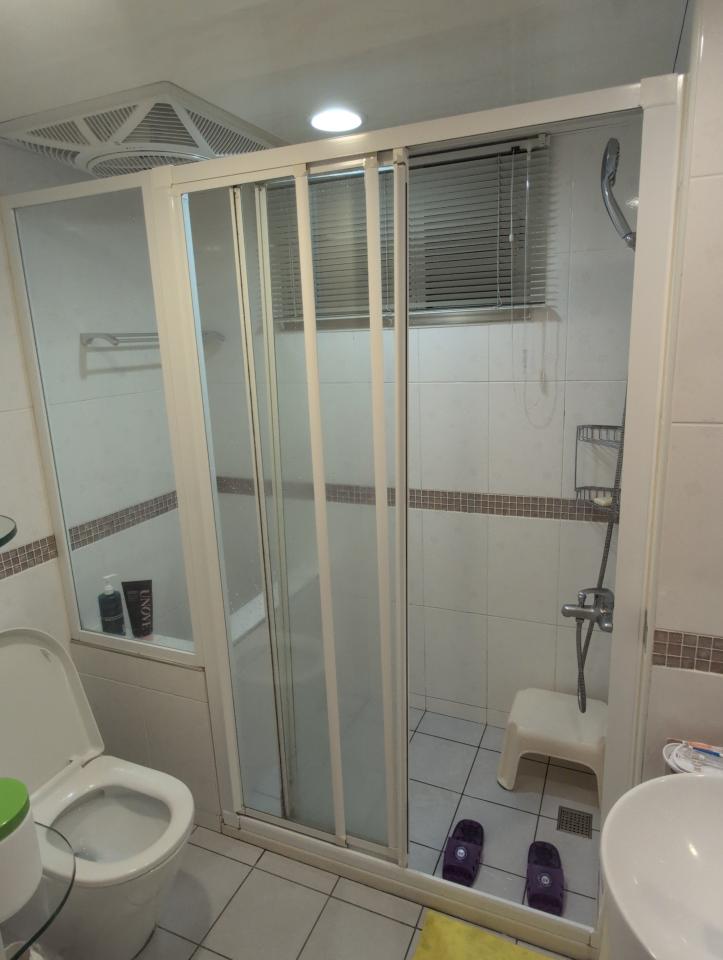 淋浴拉門安裝維修案件圖片