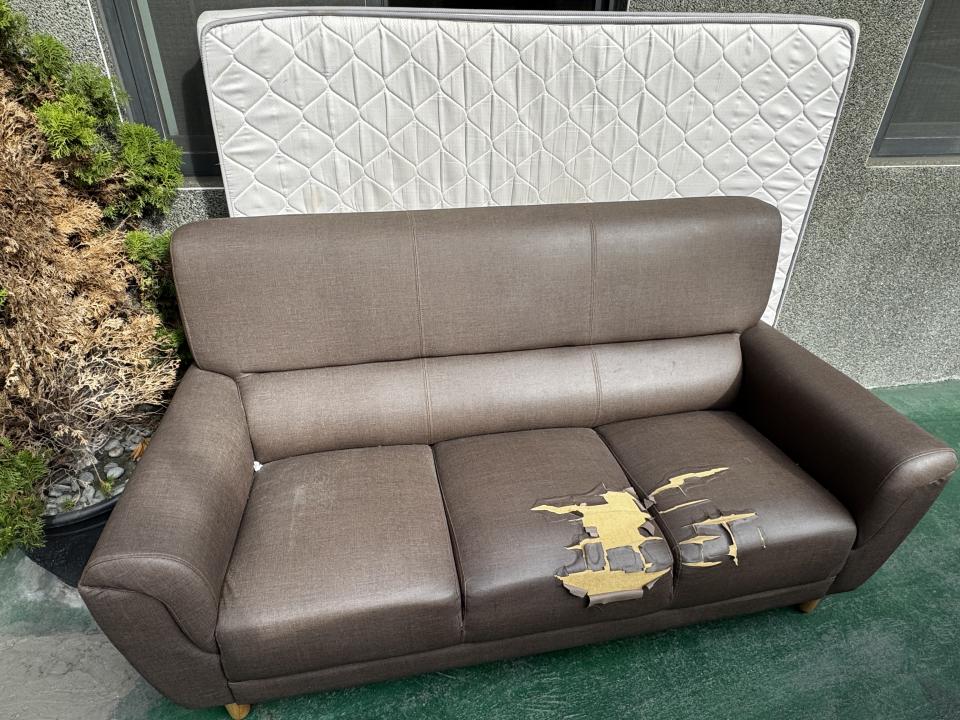 沙發修理案件圖片