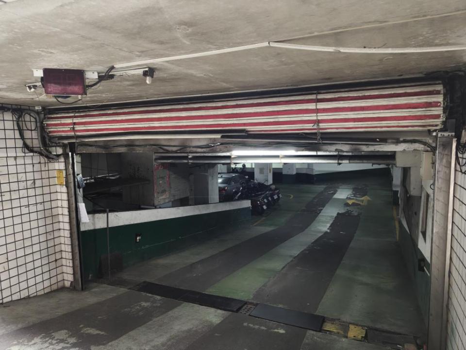 鐵捲門維修案件圖片