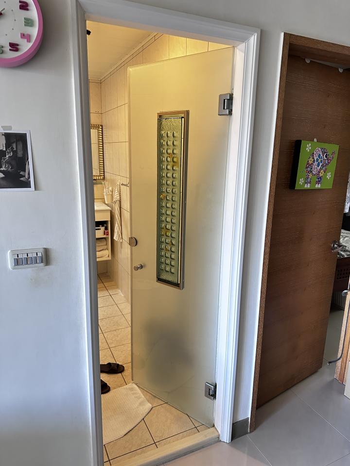 浴室門案件圖片