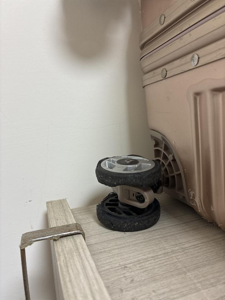 行李箱維修案件圖片