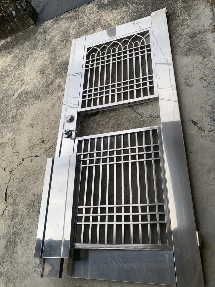 鐵門案件圖片