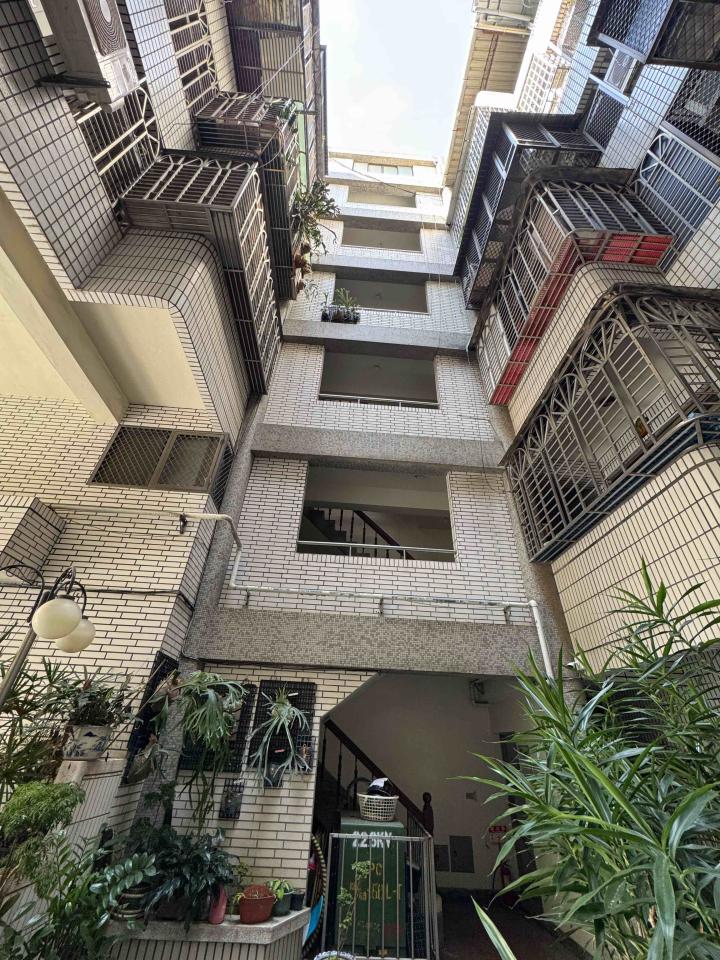 地板拋光打蠟案件圖片