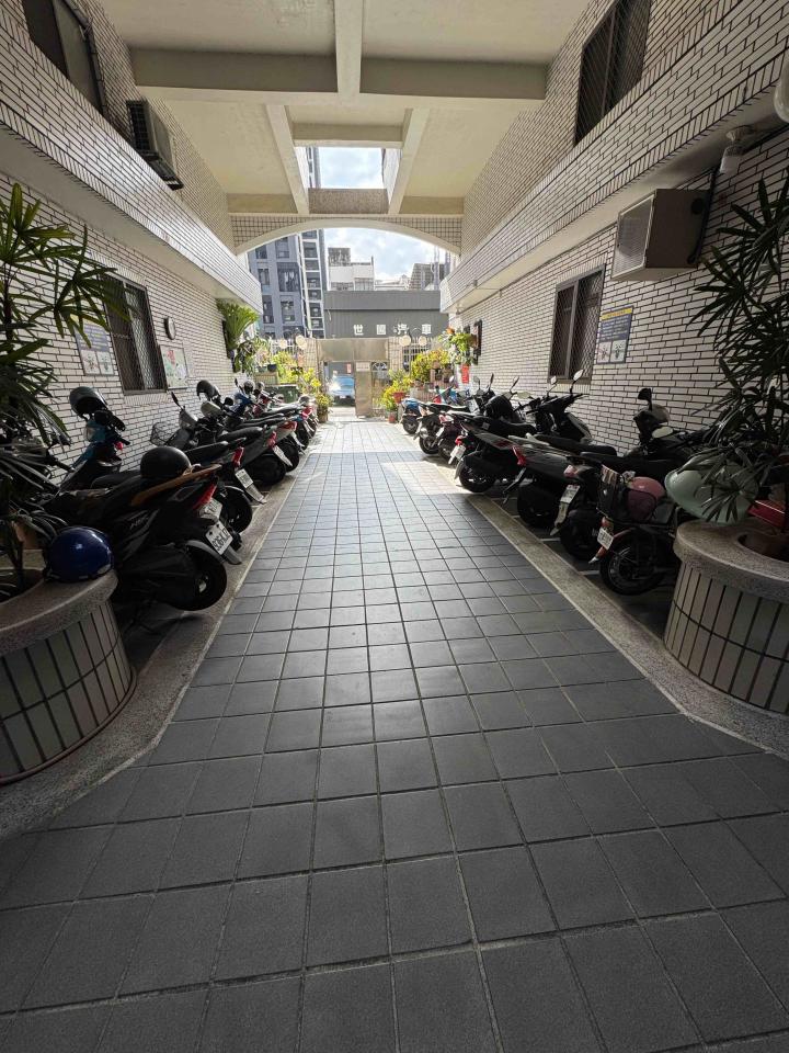 地板拋光打蠟案件圖片