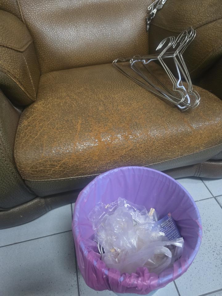 沙發修理案件圖片