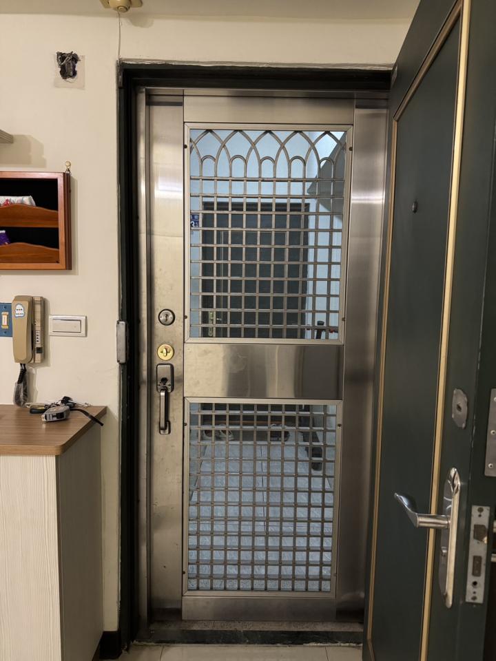 門片安裝案件圖片