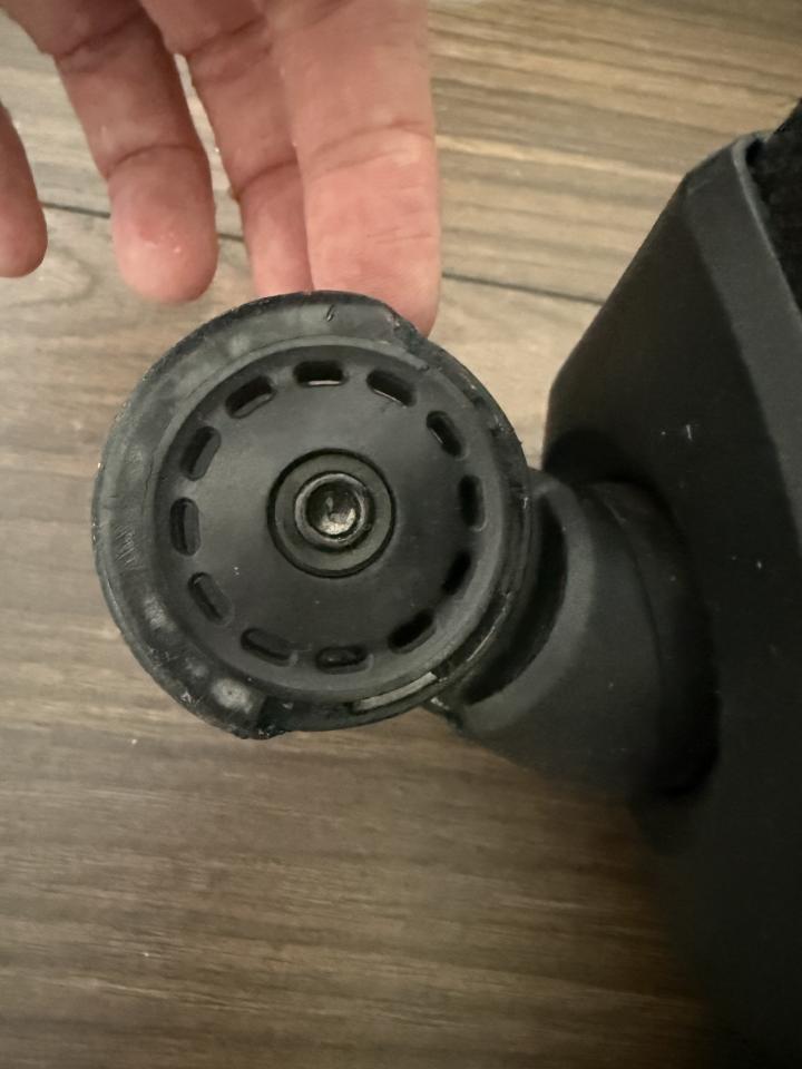 行李箱維修案件圖片