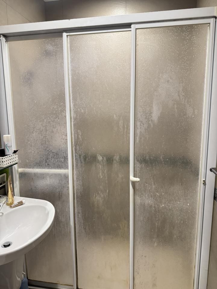 淋浴拉門安裝維修案件圖片