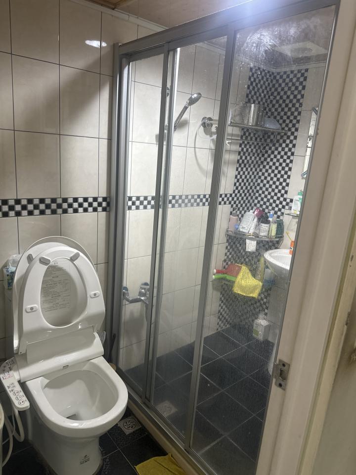 淋浴拉門安裝維修案件圖片