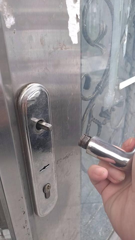 門片維修案件圖片