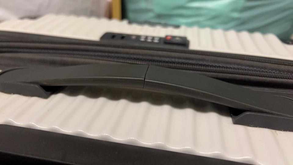 行李箱維修案件圖片