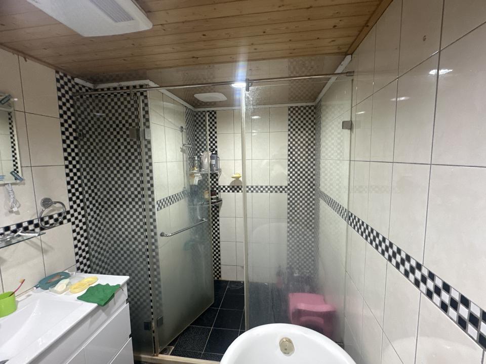 淋浴拉門安裝維修案件圖片