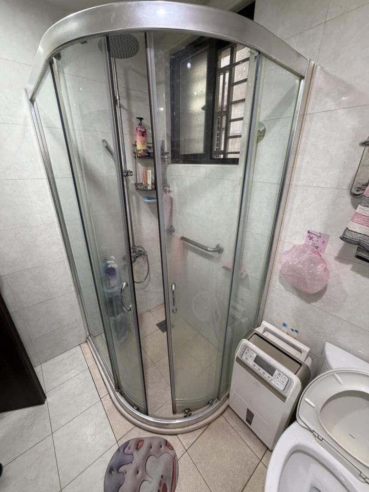 淋浴拉門安裝維修案件圖片