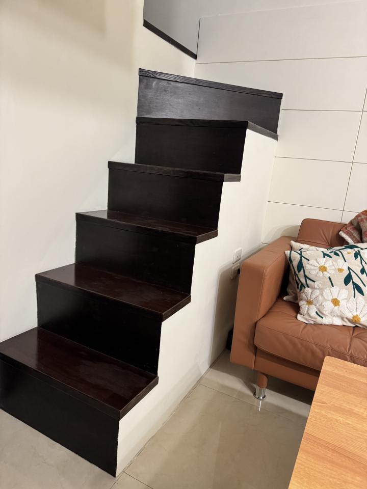 樓梯扶手案件圖片